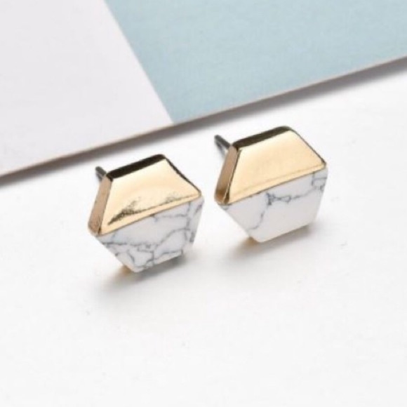 NEW Two-Tone Marble & Gold Hexagon Stud Earrings - Picture 4 of 4